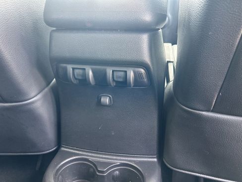 Certified 2015 Jeep Wrangler Unlimited Sport w/ Quick Order Package 24S image 28