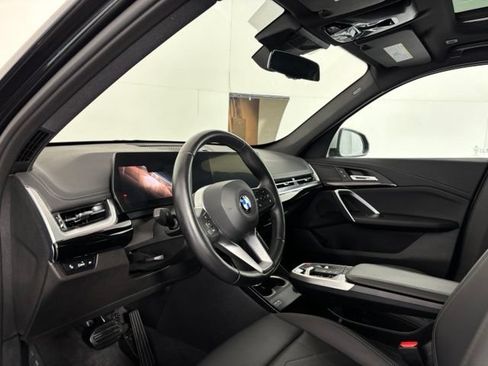 Used 2024 BMW X1 xDrive28i w/ Convenience Package AWD/4WD image 9