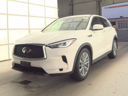 Certified 2023 INFINITI QX50 Pure AWD/4WD image 3