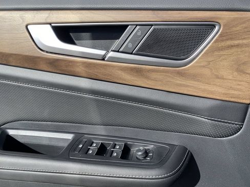 New 2026 Volkswagen Atlas SE FWD image 17