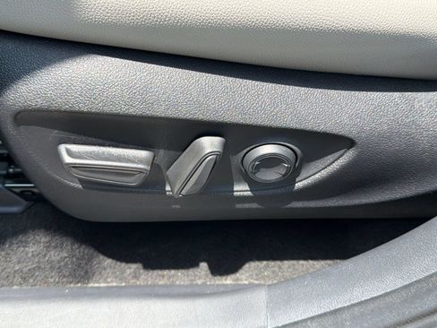 Used 2024 Toyota Grand Highlander FWD image 13