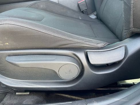 Used 2023 Hyundai Elantra SEL w/ Convenience Package image 10