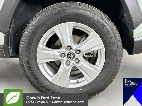 Used 2019 Toyota RAV4 XLE AWD/4WD image 32