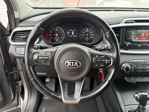 Used 2016 Kia Sorento LX w/ LX Convenience Package image 23