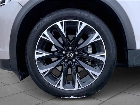 Used 2024 MAZDA CX-90 Plug-In Hybrid w/ Premium Pkg image 11