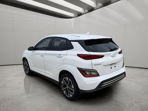 Used 2023 Hyundai Kona SE FWD image 3