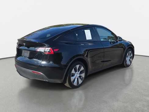 Used 2023 Tesla Model Y Long Range image 5