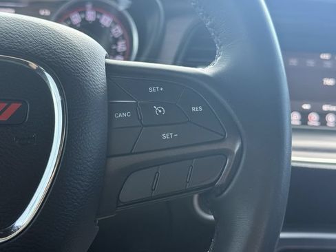 Used 2018 Dodge Challenger SXT RWD image 23