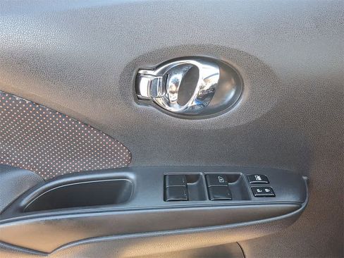 Used 2015 Nissan Versa Note SR w/ SR Convenience Package image 10