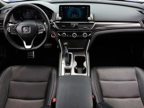 Used 2019 Honda Accord Sport image 2