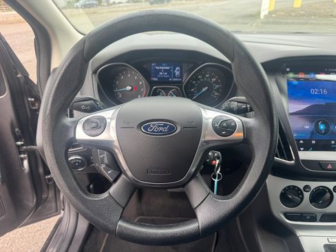 Used 2014 Ford Focus SE w/ SE Winter Package image 19