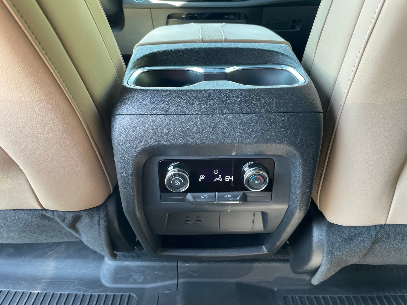 Used 2025 Buick Enclave Preferred w/ LPO, Floor Liner Package FWD image 33