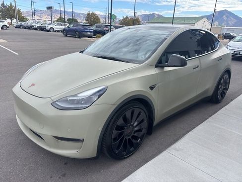 Used 2021 Tesla Model Y Performance image 3
