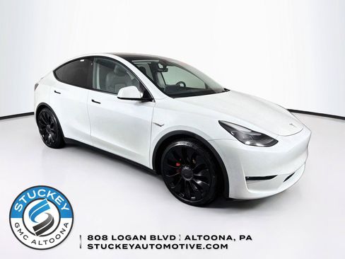 Used 2022 Tesla Model Y Performance AWD/4WD image 1