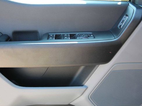 New 2026 Ford F350 XL w/ XL Chrome Package image 22