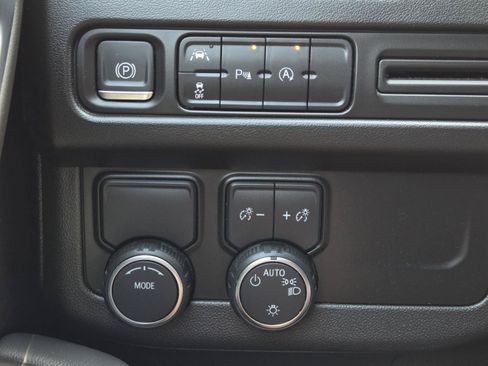 Used 2023 Chevrolet Tahoe Premier w/ Texas Edition RWD image 22