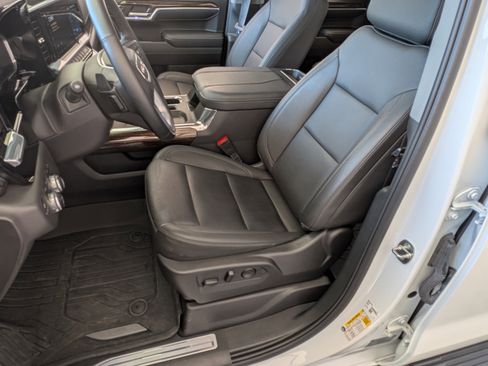 Used 2024 GMC Sierra 1500 Elevation w/ Elevation Premium Package image 17