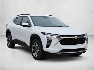 Used 2025 Chevrolet Trax LT video 3