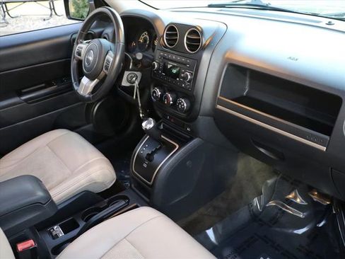 Used 2017 Jeep Patriot 75th Anniversary w/ Power Value Group image 12