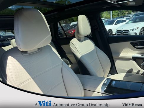 Used 2024 Mercedes-Benz GLC 300 4MATIC image 31