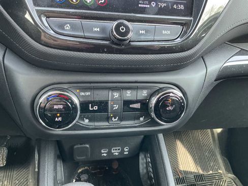 Used 2023 Chevrolet TrailBlazer LT w/ Convenience Package FWD image 8