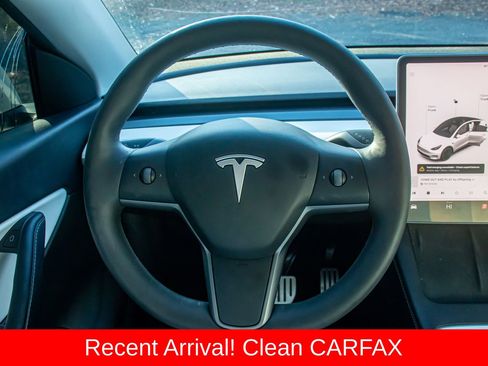 Used 2021 Tesla Model Y Performance image 17