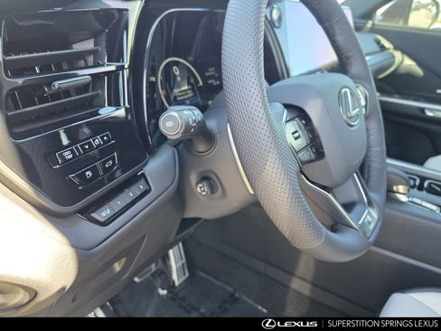 New 2026 Lexus TX 500h AWD image 16