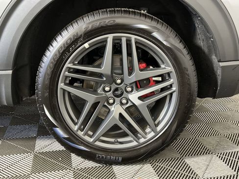 Used 2025 Ford Explorer ST-Line w/ Premium Package image 12