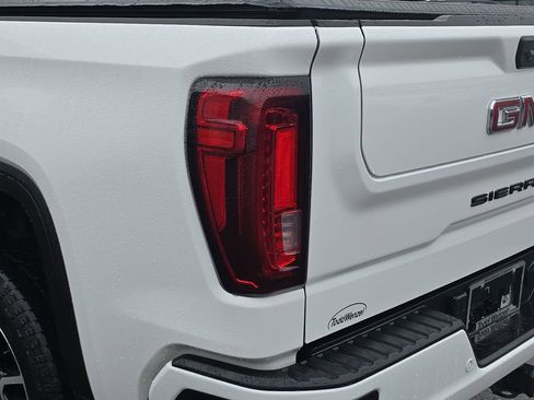 Used 2023 GMC Sierra 1500 AT4 w/ AT4 Premium Package AWD/4WD image 36