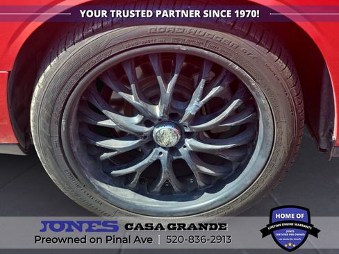 Used 2018 Dodge Challenger SXT RWD image 18