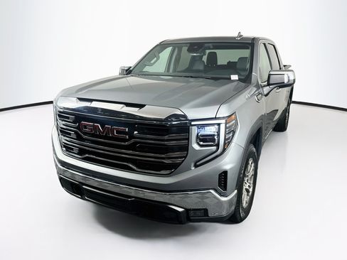 Used 2025 GMC Sierra 1500 SLT RWD image 3