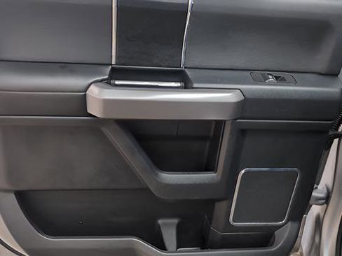 Used 2020 Ford F150 Platinum w/ Equipment Group 701A Luxury image 19