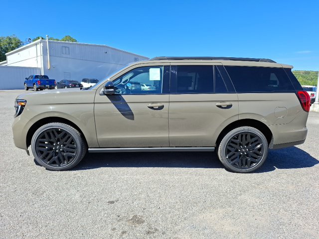 New 2027 Ford Expedition Platinum w/ Stealth Performance Package AWD/4WD image 6