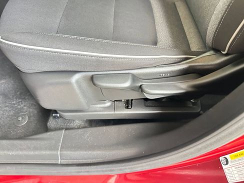 Used 2025 Chevrolet TrailBlazer LT image 23