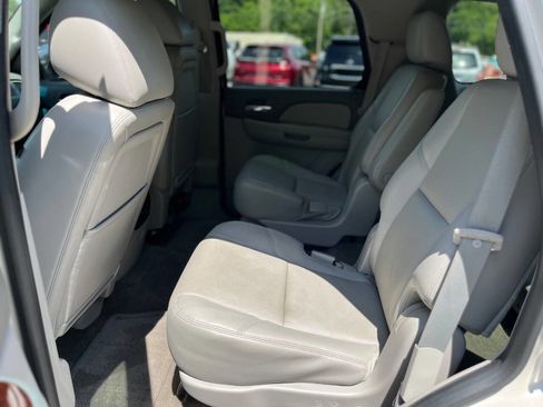 Used 2014 Chevrolet Tahoe LTZ RWD image 11