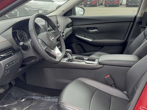 Used 2024 Nissan Sentra SR w/ SR Premium Package FWD image 30
