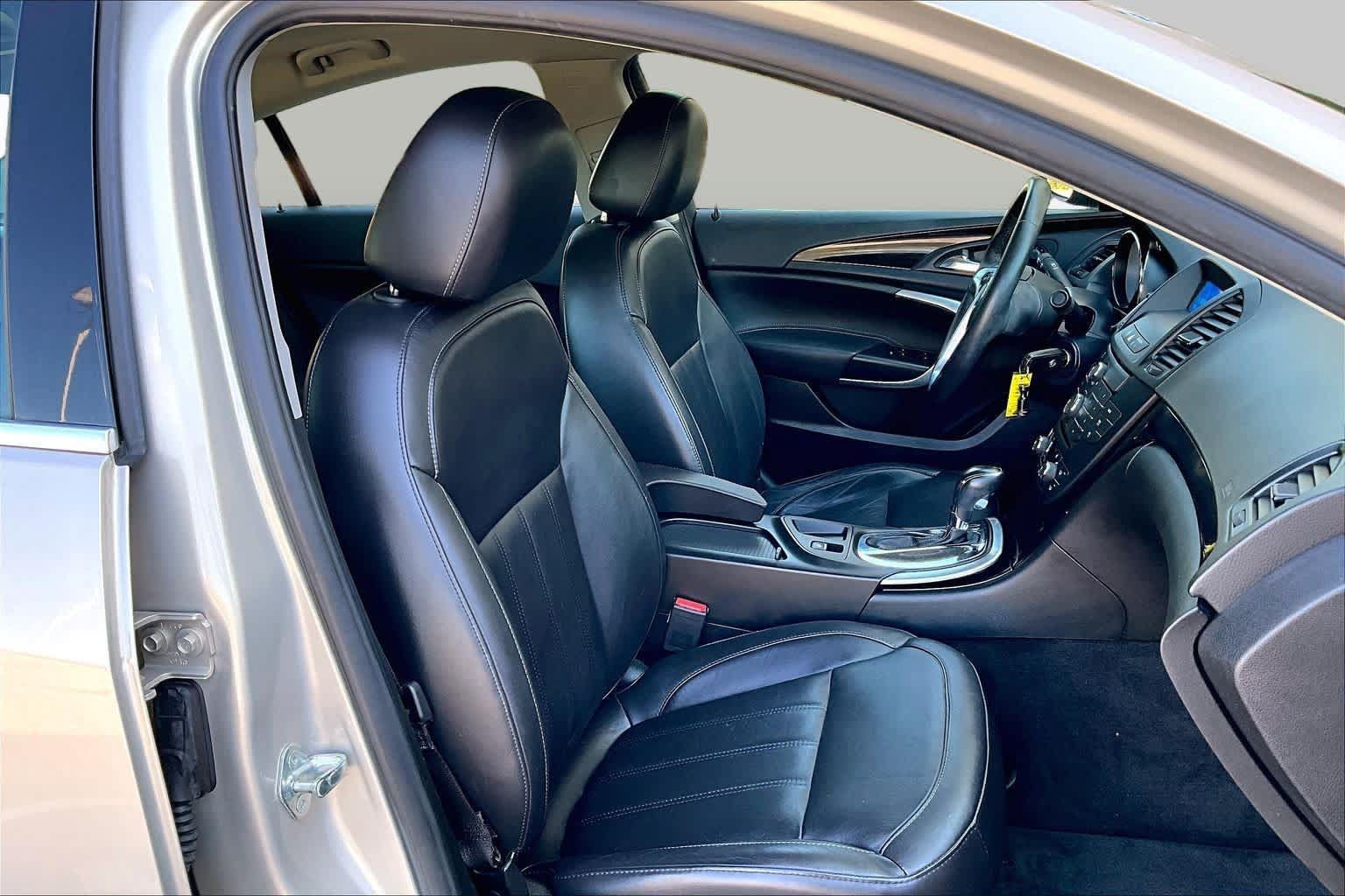 Used 2011 Buick Regal CXL FWD image 7