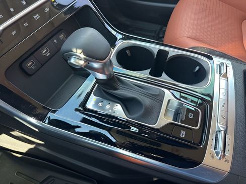 Used 2024 Kia Carnival SX Prestige image 19