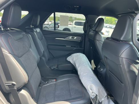 New 2025 Ford Explorer ST image 14