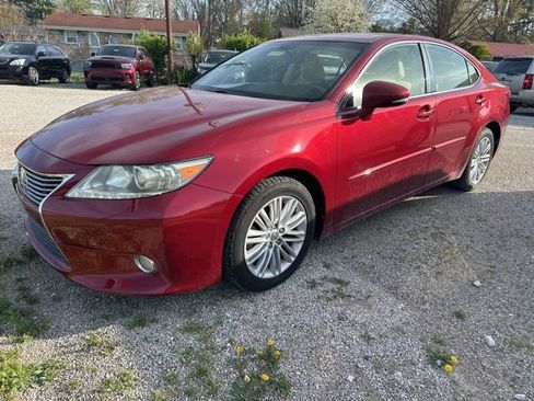 Used 2013 Lexus ES 350 w/ Luxury Pkg FWD image 2