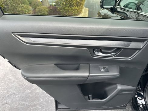 Certified 2026 Honda CR-V EX image 13