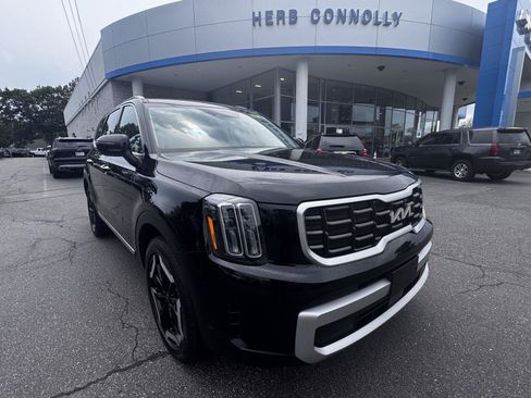 Used 2023 Kia Telluride S AWD/4WD image 1