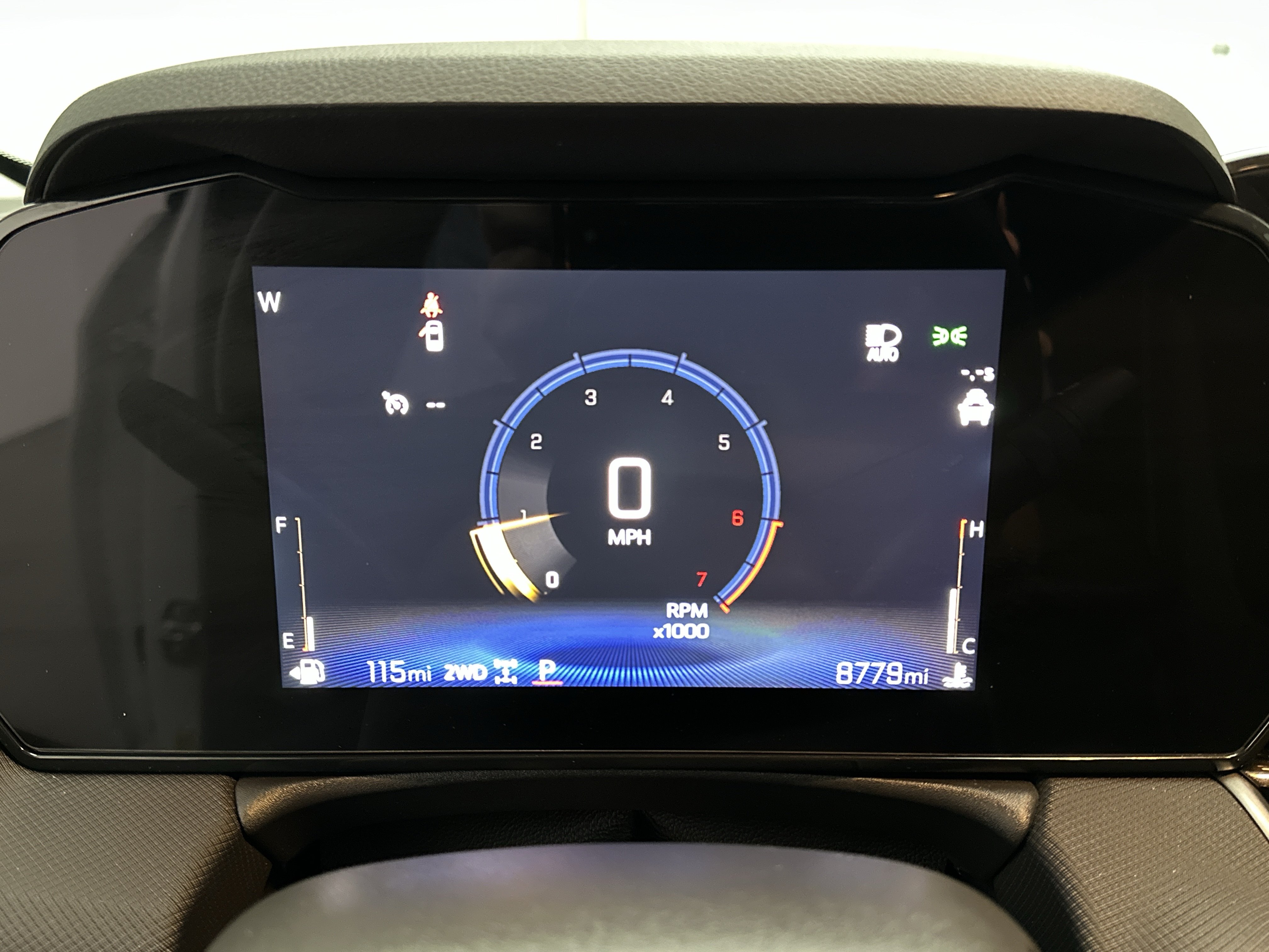 Used 2024 Chevrolet TrailBlazer LT w/ LT Cold Weather Package AWD/4WD image 23