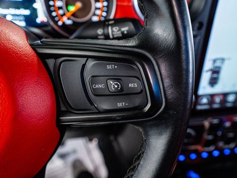 Used 2021 Jeep Gladiator Sport image 41