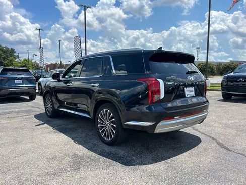 Used 2023 Hyundai Palisade Calligraphy FWD image 5