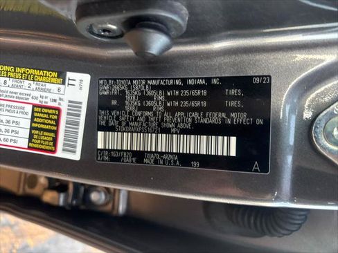 Certified 2023 Toyota Highlander LE image 29