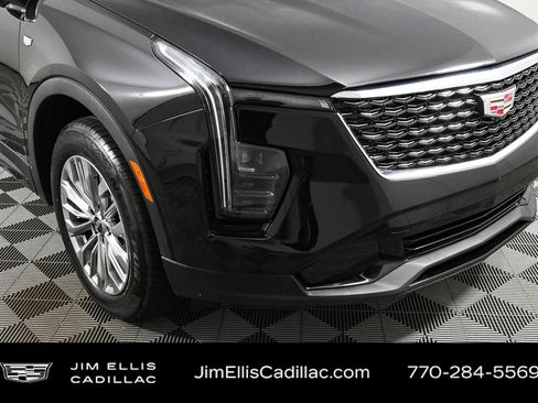 Certified 2025 Cadillac XT4 Premium Luxury image 36
