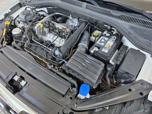 Used 2020 Volkswagen Jetta SEL Premium image 34