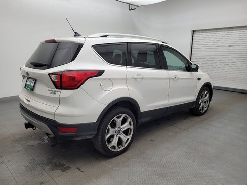 Used 2019 Ford Escape Titanium image 10
