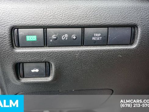 Used 2024 Nissan Sentra SV FWD image 42